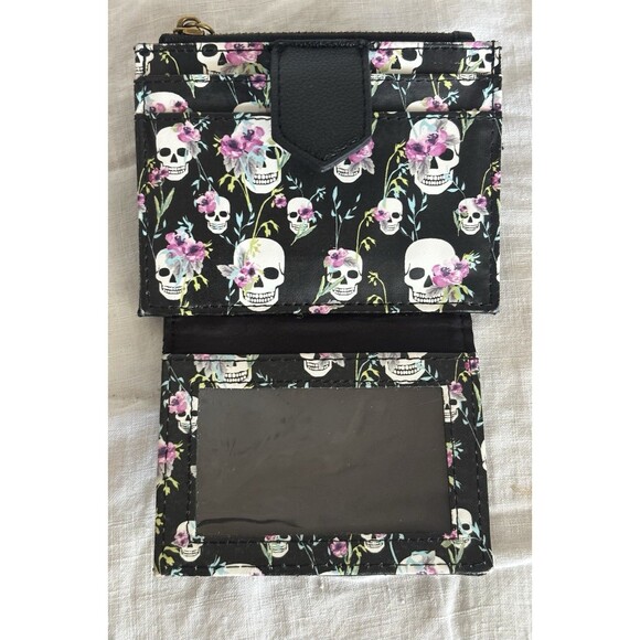 Betsey Johnson Wallet & ❤️ Purse Charm SPIDERWEB SKULL Black Bifold Snap - Picture 8 of 10